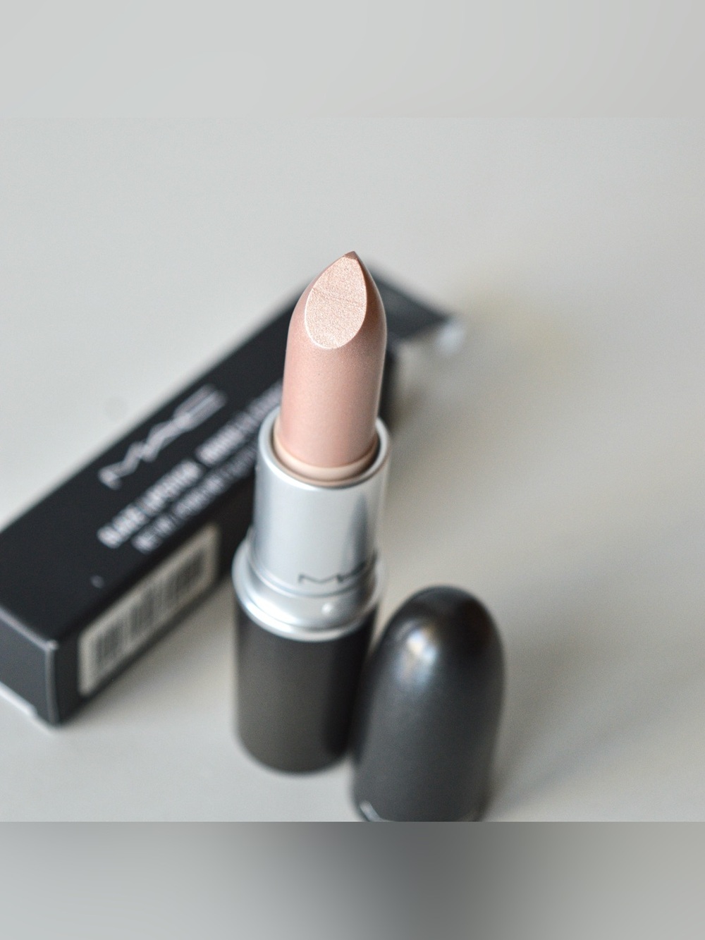 MAC Cosmetics Lipstick *FROU* Limited Edition Extremely Rare BNIB - Picture 4 of 8